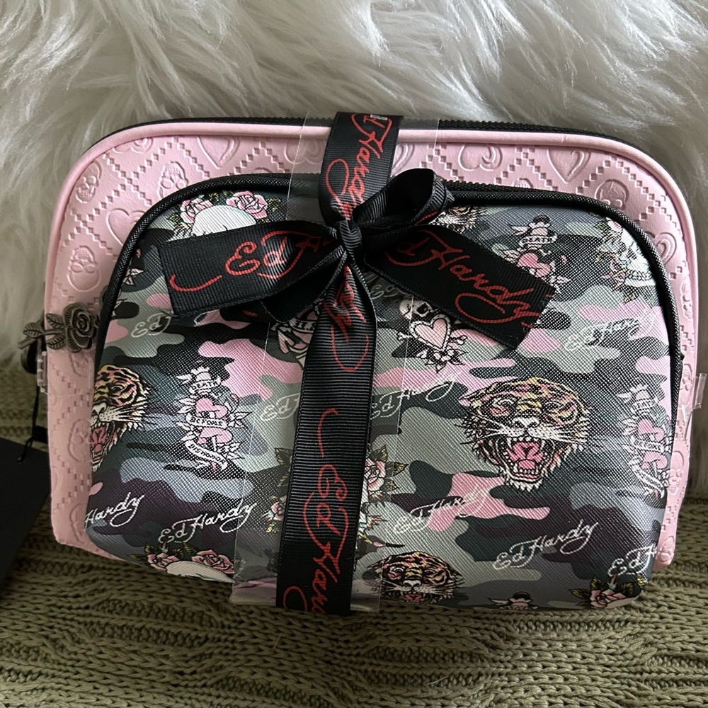 NWT Ed Hardy Pink Small Camo Cosmetic Pouch Bundle with Black Ribbon gift tie